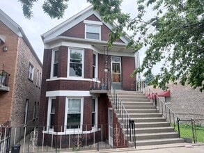 Building Photo - 1633 W 38th St