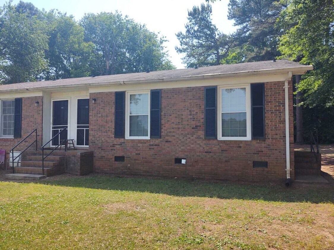 2/1 Duplex Apartment Available House Rental in Shelby, NC