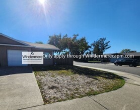 Building Photo - 5674-5674 Valley Vale Way