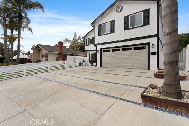 Foto del edificio - 26701 Calle Juanita