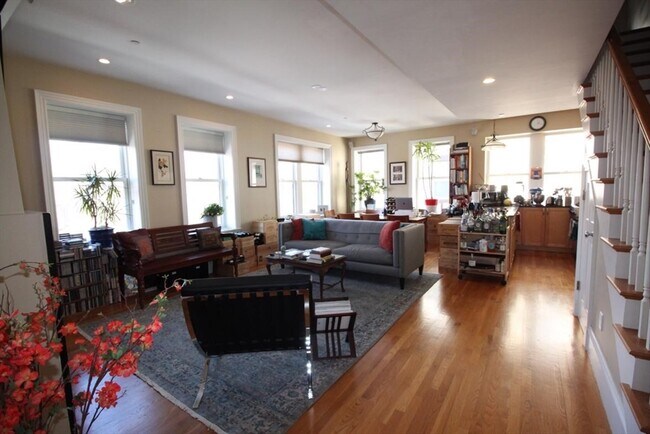 Foto del edificio - 486 Shawmut Ave