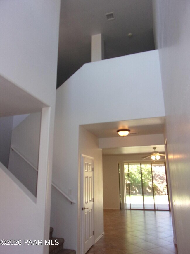 Foto del edificio - 7239 Barefoot Ln