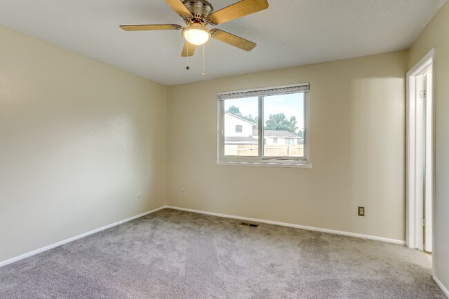 Building Photo - 15054 E Dartmouth Ave