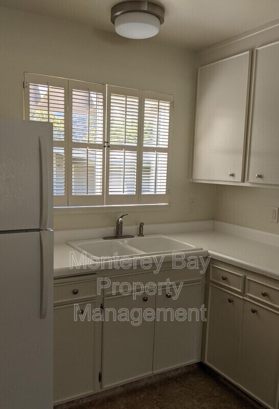 Building Photo - 98 Hacienda Carmel