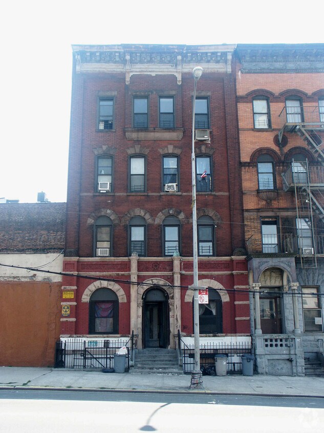 Building Photo - 512 E 163rd St