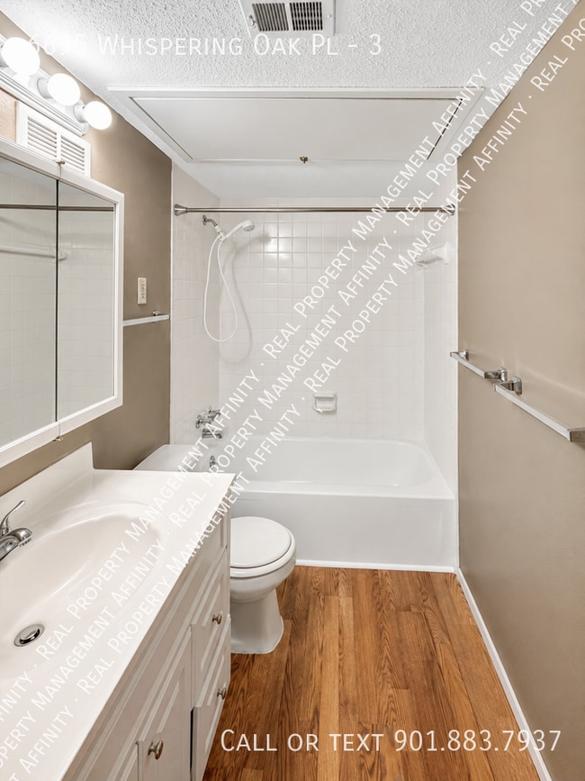 Building Photo - 6695 Whispering Oak Pl