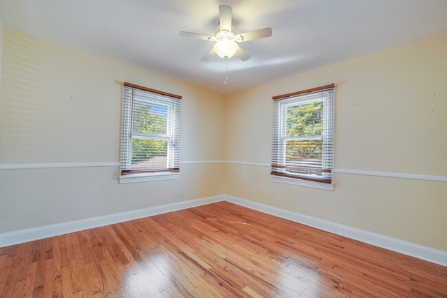 Foto del edificio - 3000 Meade Ave