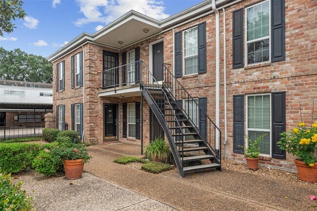 Building Photo - 6410 Del Monte Dr