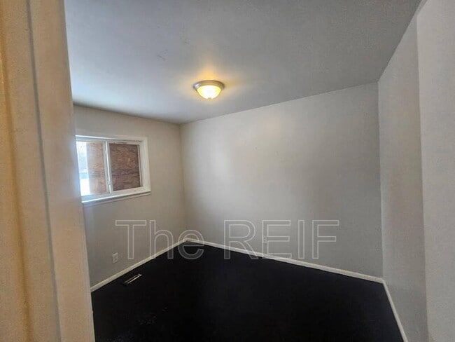 Foto del edificio - 5509 Farmhill Rd