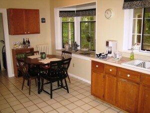 Kitchen/Breakfast Area - 422 S Clymer St