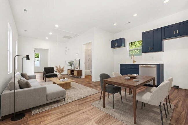 Building Photo - 711 Gerard St