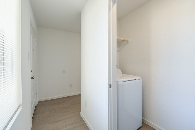 Foto del edificio - 6847 Flowering Ginger Ln