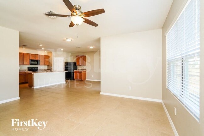 Foto del edificio - 1402 NW Juanita Pl