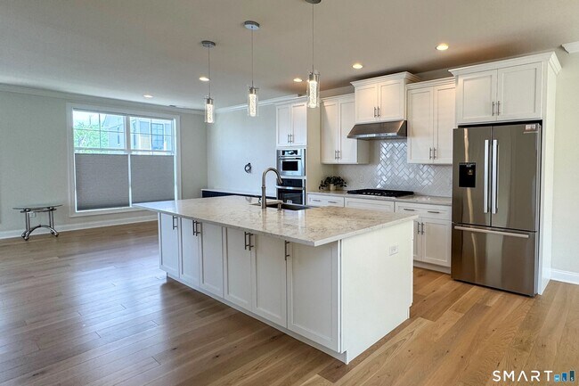 Foto del edificio - 25 Brentwood Cir