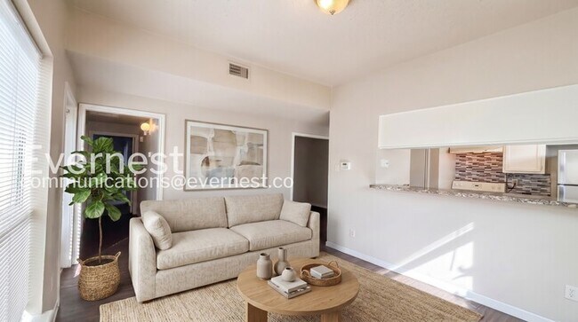 Foto del edificio - 3729 Thistlemont Dr