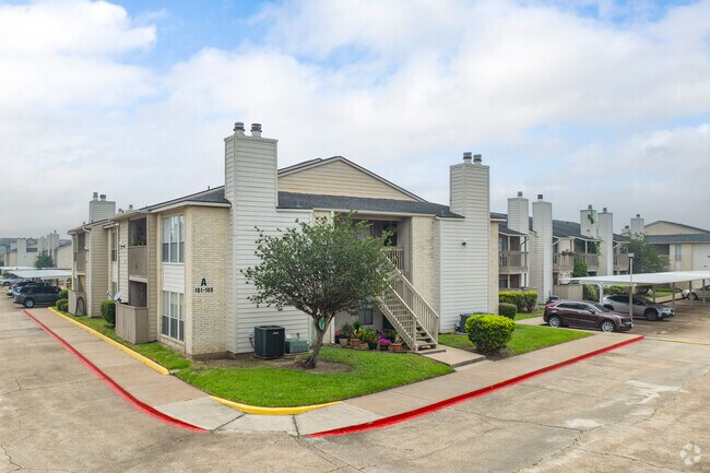 Foto del edificio - Walnut Hill Condominiums