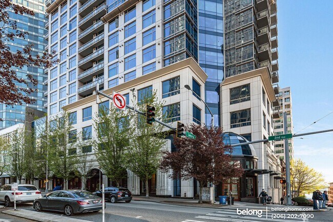 Building Photo - 2033 2nd Ave