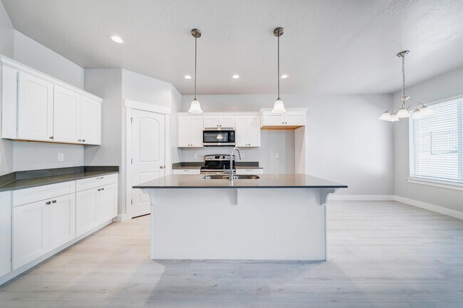 Foto del edificio - 16197 S Truss Dr