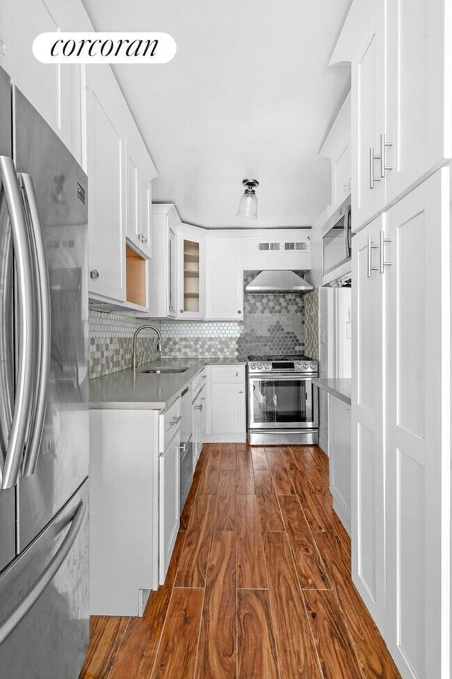 Foto del edificio - 1655 Flatbush Ave