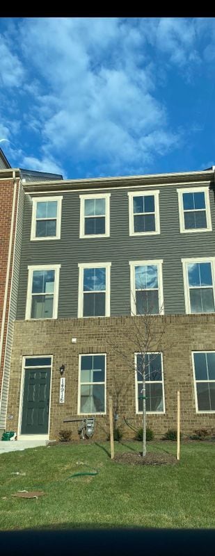 Building Photo - 14916 Townshend Ter Ave