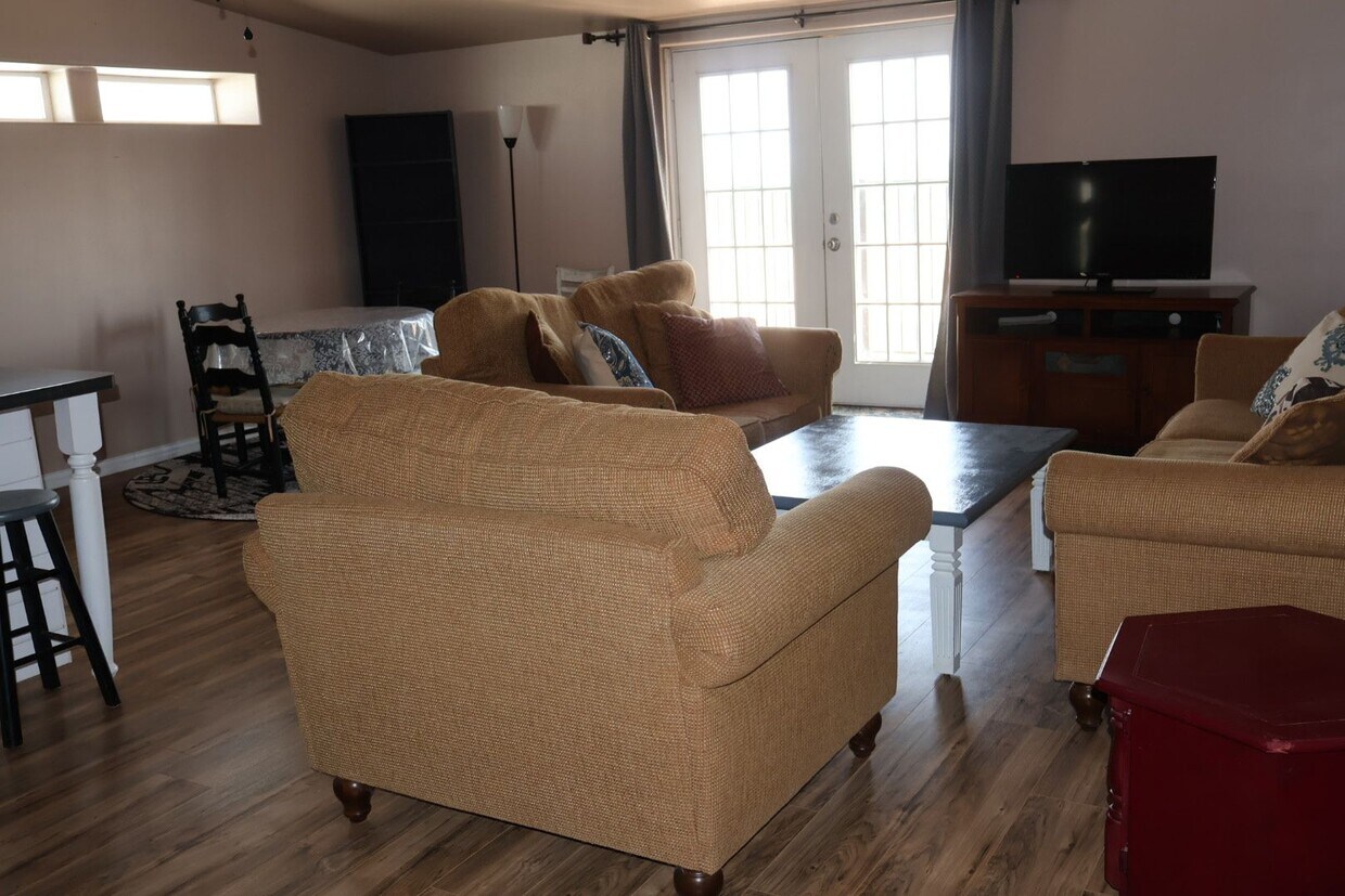 11410 N County Rd 1400, Shallowater, TX 79363 House Rental in