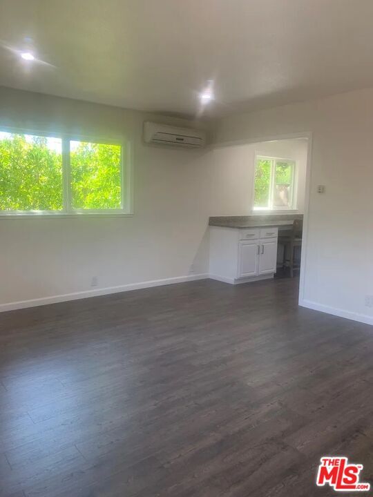 Foto del edificio - 109 Sierra Dr