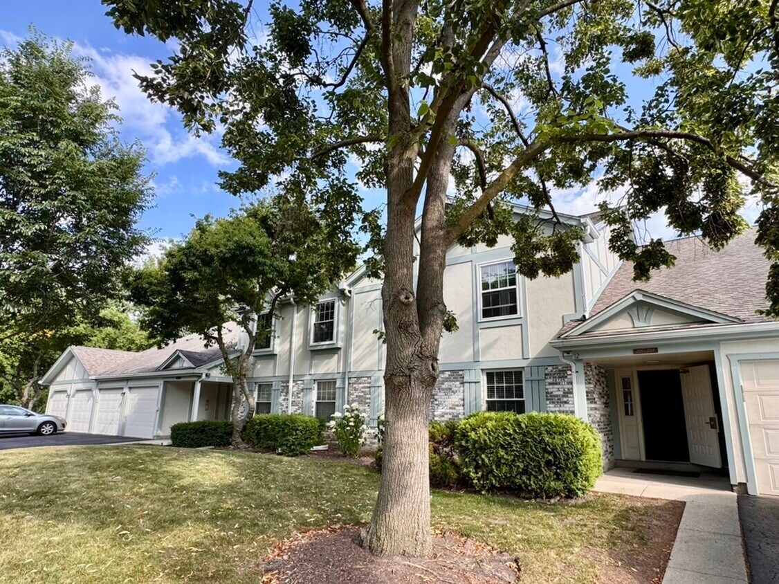 Primary Photo - 205 Blossom Ct
