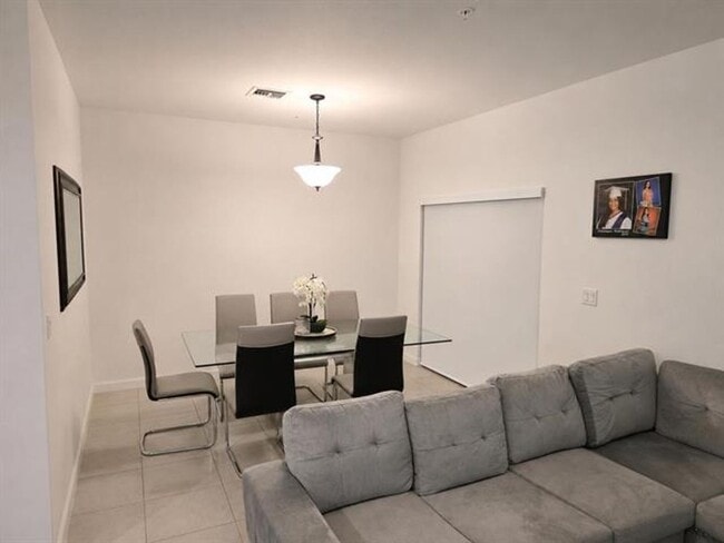 Foto del edificio - 237 SW 159th Way
