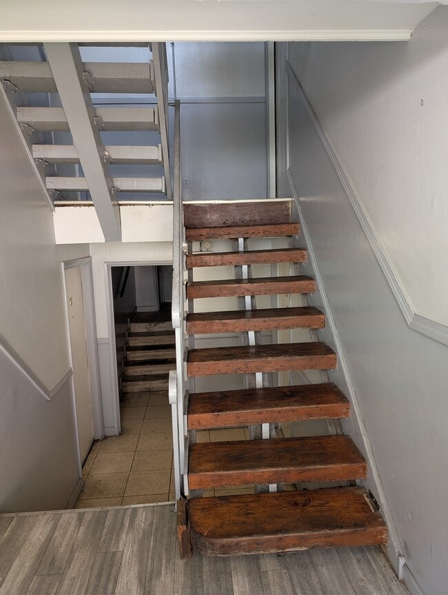 Foto del edificio - 1047 E 80th St