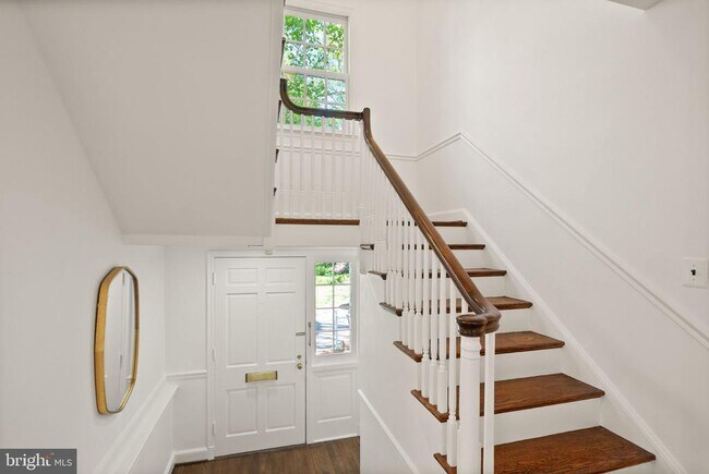 Foto del edificio - 5152 Manning Pl NW