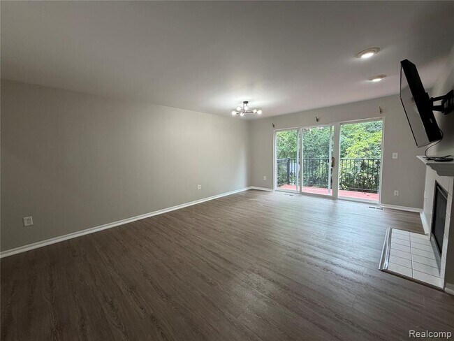 Foto del edificio - 758 Sandalwood Dr