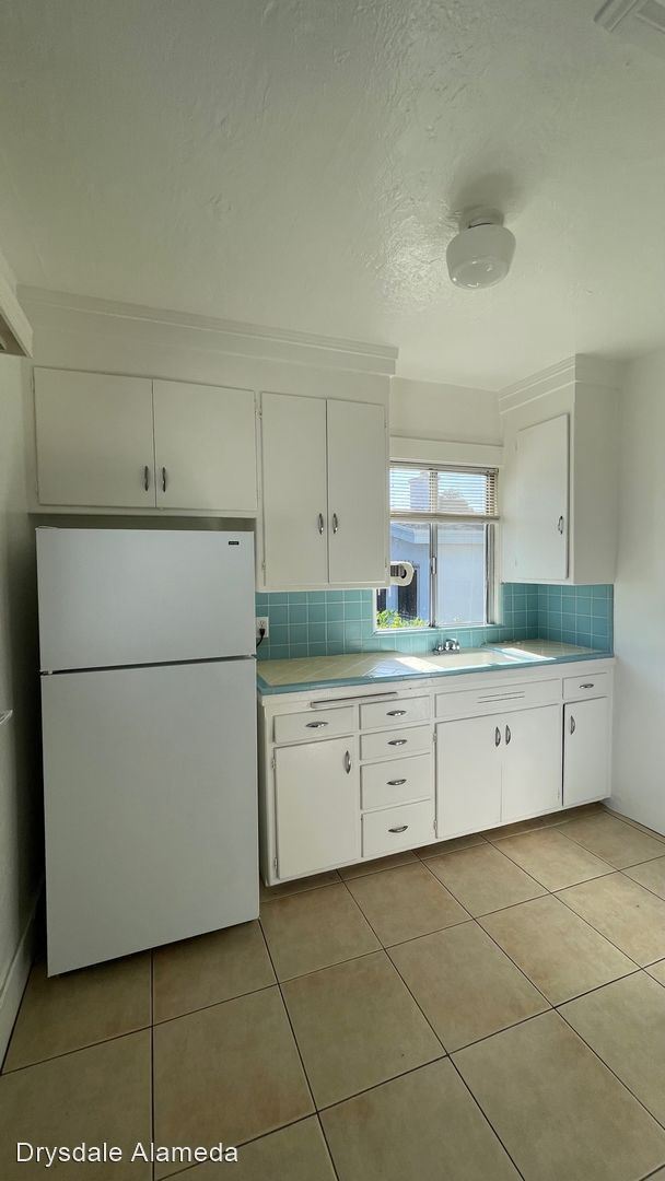 Building Photo - 1 br, 1 bath House - 1624 Macarthur Blvd (LO)