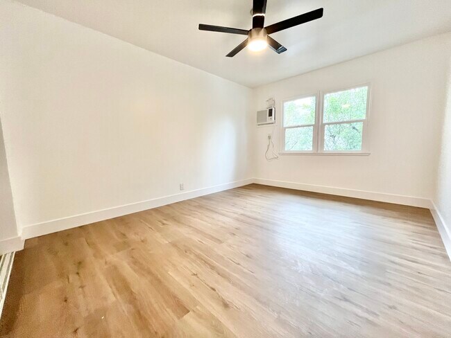 Foto del edificio - 6661 Sepulveda Blvd