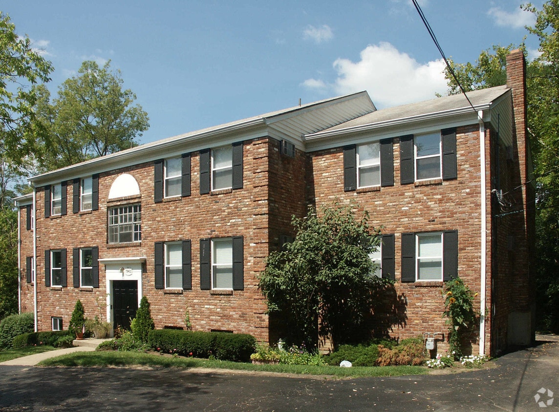 Building Photo - 7942 Remington Rd