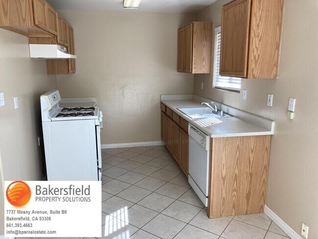 Building Photo - 325 Tanner Michael Dr
