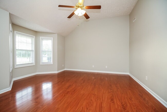 Building Photo - 3033 Mesquite Dr
