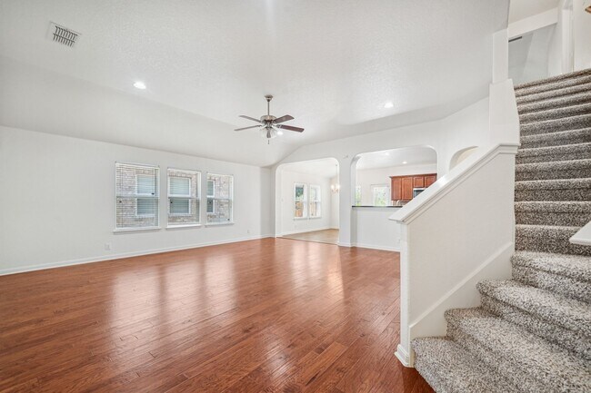 Building Photo - Alamo Ranch Gated Community