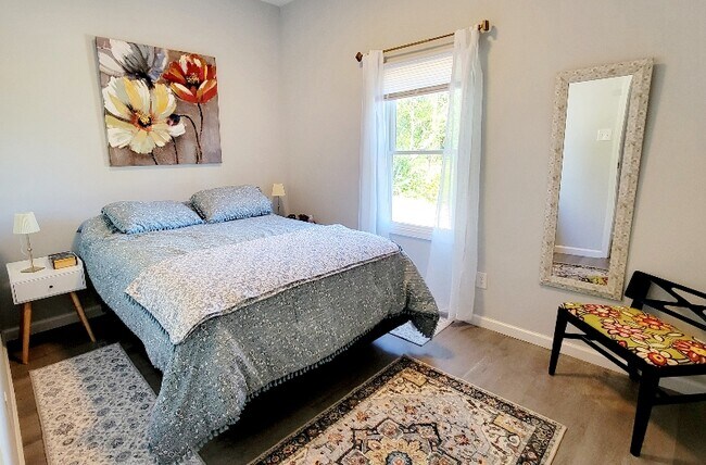 Building Photo - 309 S John St