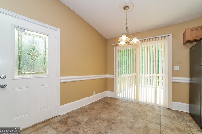 Building Photo - 1255 Bishop's Ln