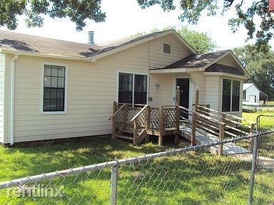 Building Photo - 2 br, 2 bath House - 120 W Iowa St