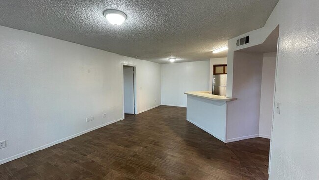 Foto del edificio - 5725 Gatlin Ave