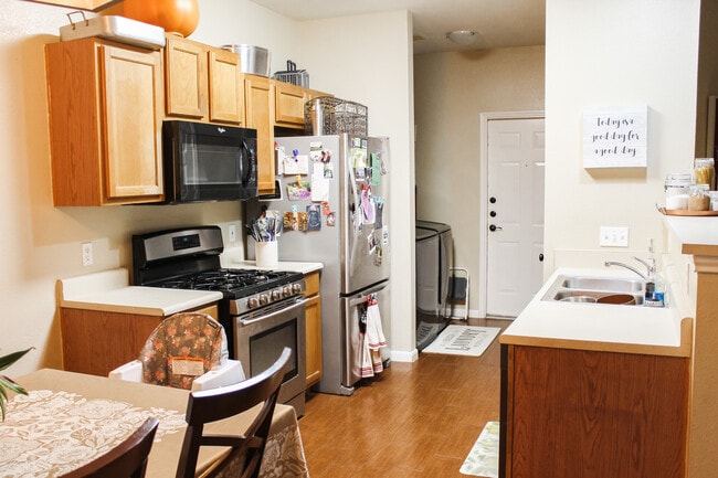 Foto del edificio - 2709 Westhampton Ct