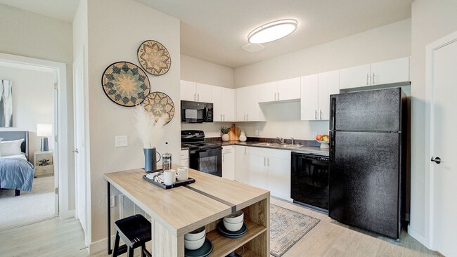 Building Photo - Authentix Town Creek