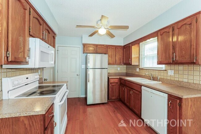 Foto del edificio - 3901 SW 10 St