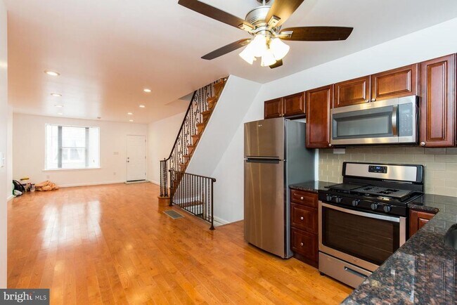 Foto del edificio - 2215 S Hicks St