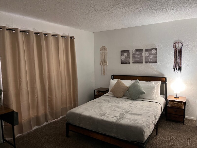 Foto principal - 4539 Lake Ave