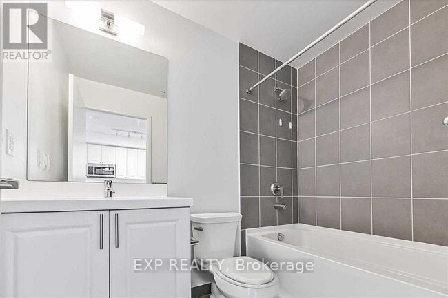 Building Photo - 3091 Dufferin St