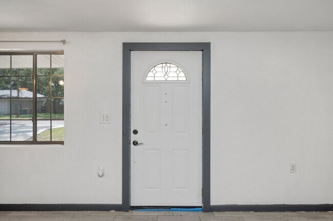 Foto del edificio - Updated home in Fort Walton Beach!