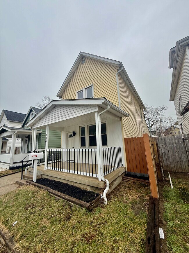 Foto del edificio - 130 E Woodrow Ave