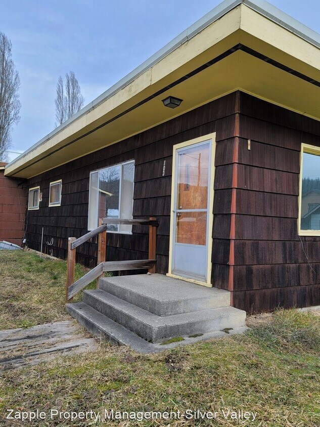Primary Photo - 3 br, 1 bath House - 103 E Street
